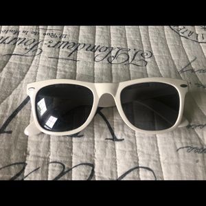 Classic Beach Bum Sunnies